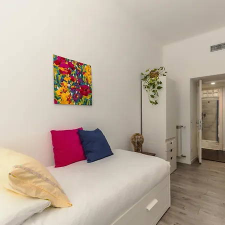 Br1tannia 36 * Roma
