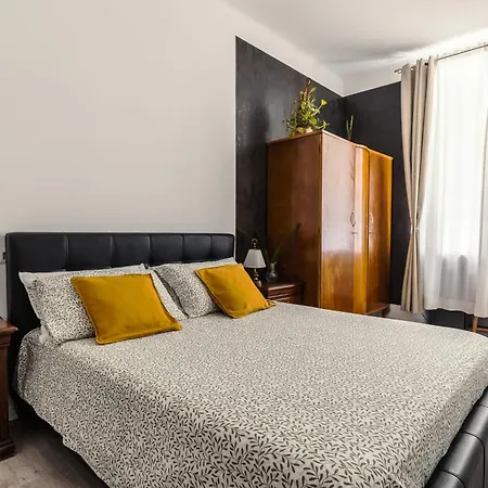 Br1tannia 36 * Roma