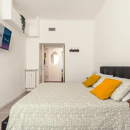 Britannia 36 アパート *