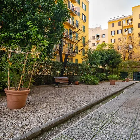 Britannia 36 アパート *