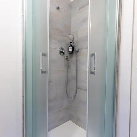 Apartament Britannia 36 *